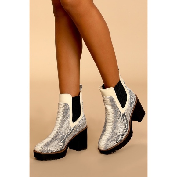 Sz 7.5 Chinese Laundry Good Day Cream & Grey Neo Snake Platform Ankle Boots GUC - Picture 6 of 8